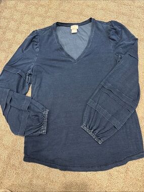 Chico's Navy V-Neck Long Sleeve Top with Pleated Tiered Sleeves